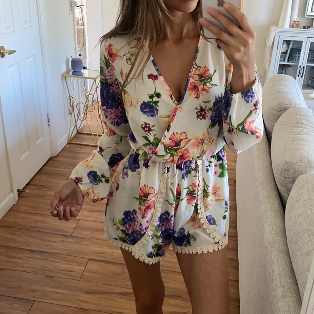 🪞 dreamy statement sleeve romper - Picture 9 of 10
